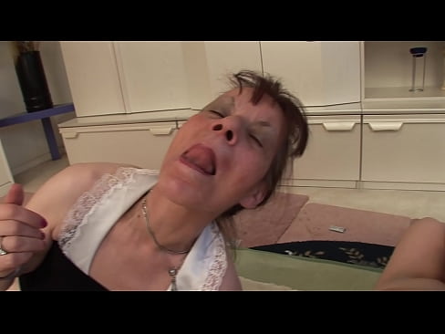 ❤️ Due nonne e un nonno fanno una cosa a tre Porno fatto in casaal it.yespornpics.ru ❤️
