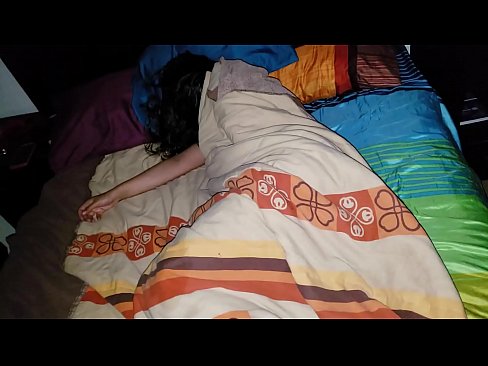 ❤️ Figliastro che rimprovera la sua giovane matrigna mentre lei dorme Porno fatto in casaal it.yespornpics.ru ❤️